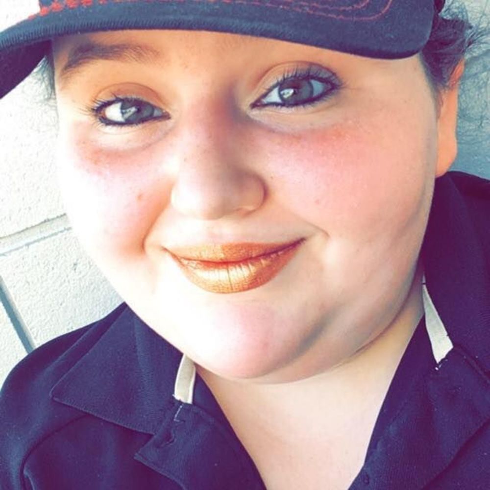 Meet your Posher, Jon’ee